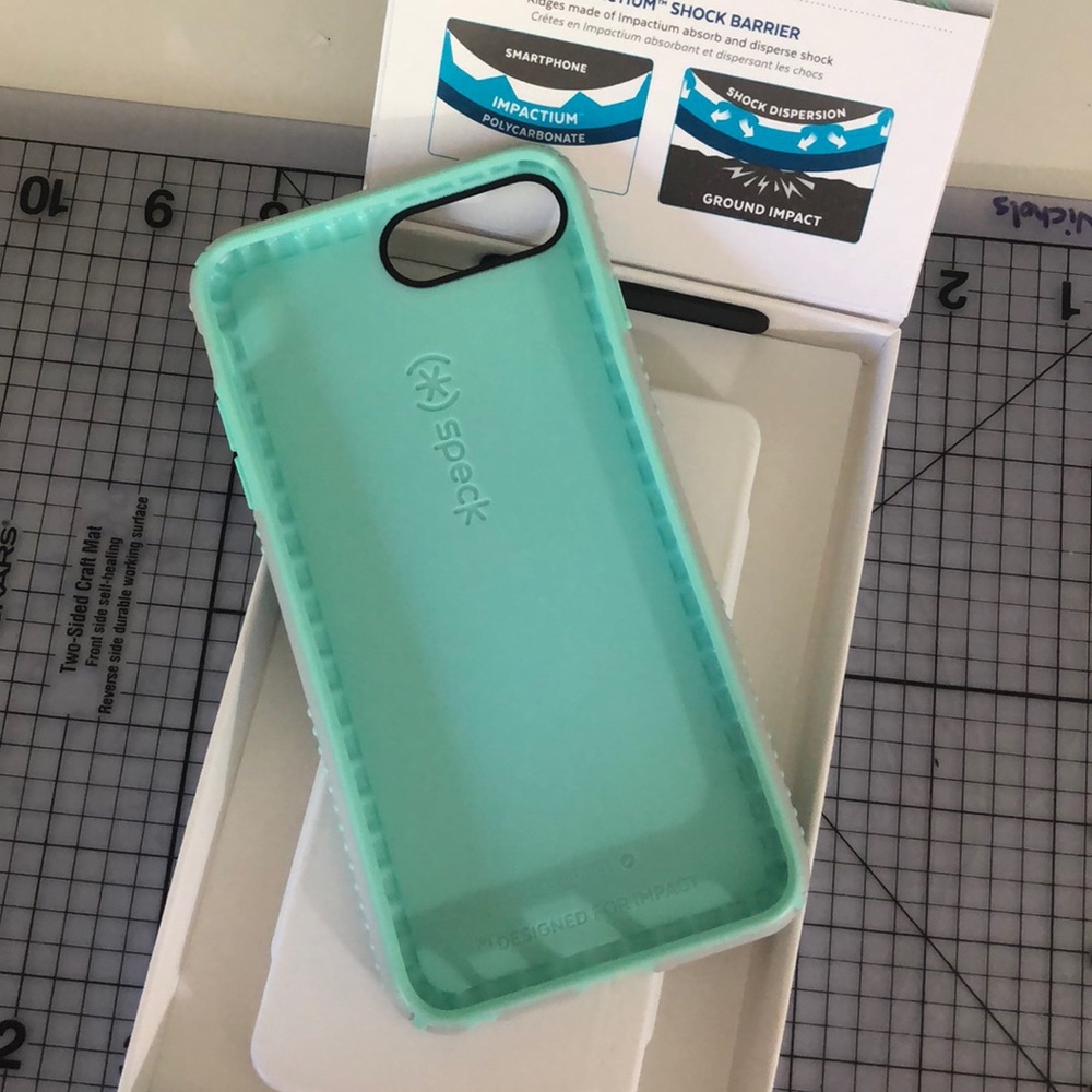 iPhone case - Picture 3 of 4